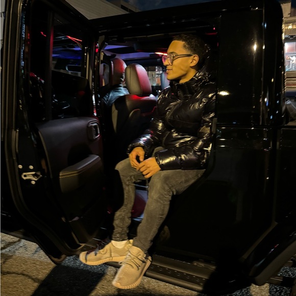 Meet your Posher, Jayden - Picture 3 of 3